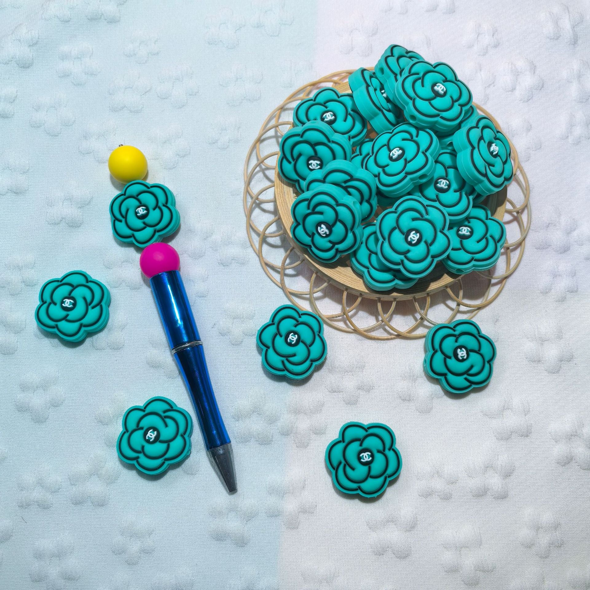 Wholesale 2D Multiple Colors  Creative Flower Cartoon Silicone Beads DIY Beads 10pcs/pack OLY Exclusive