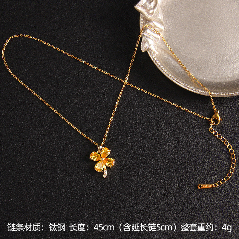 Wholesale Four-leaf Clover Flower Necklaces Pendant Clavicle Chain