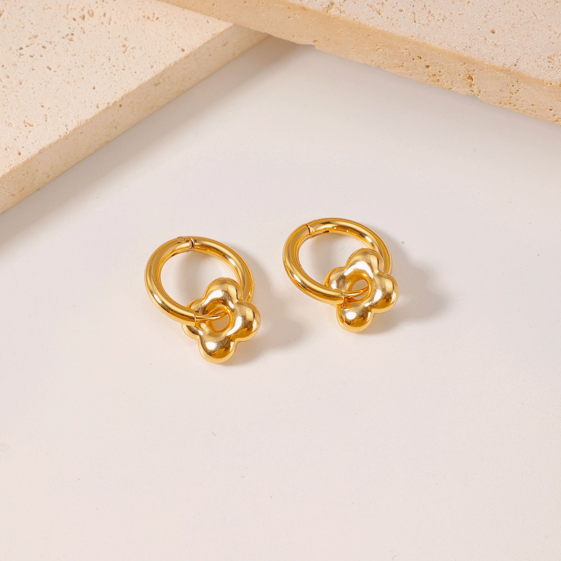 Wholesale fashionable versatile stainless steel hoop earrings