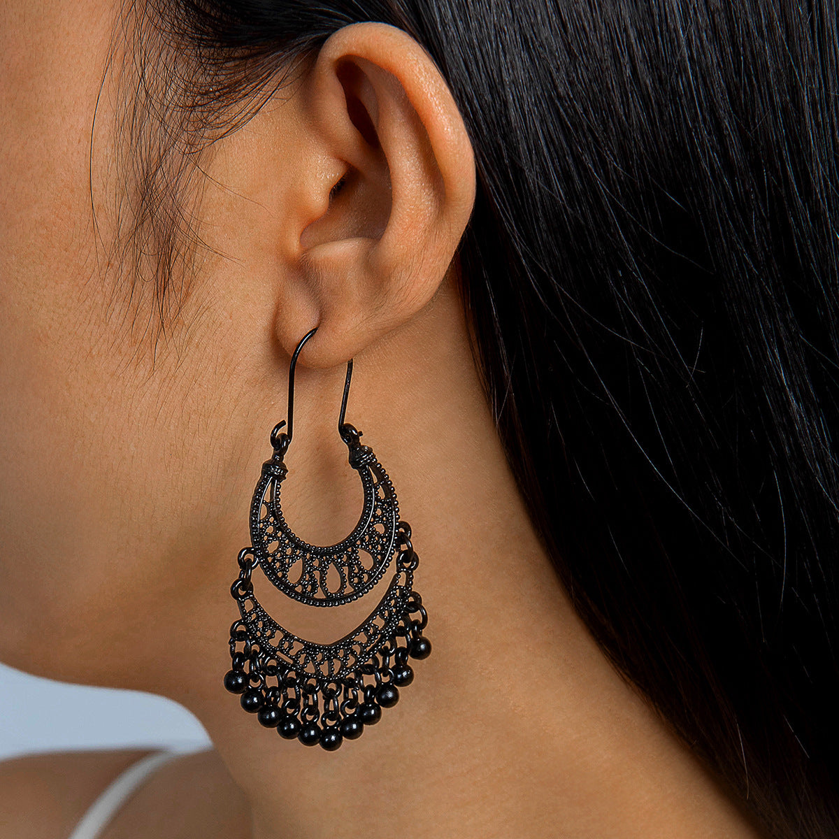Wholesale Circular hollow crescent  Vintage Earrings