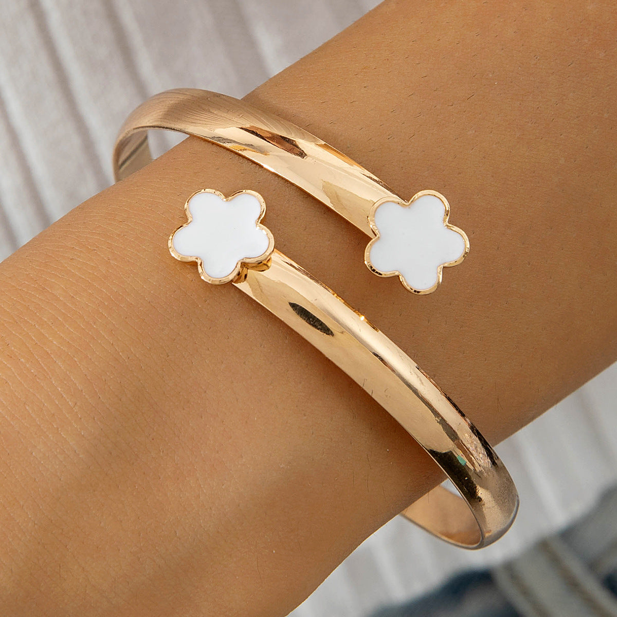 Wholesale 5pcs/pack Fashion Alloy Clover Bracelet Jewelry Three-Piece Set