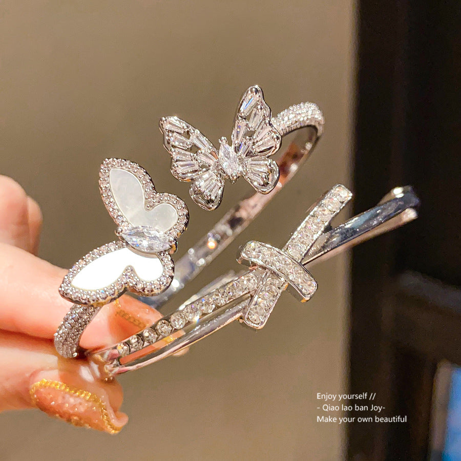 Wholesale Butterfly studded diamond cross buckle bracelet