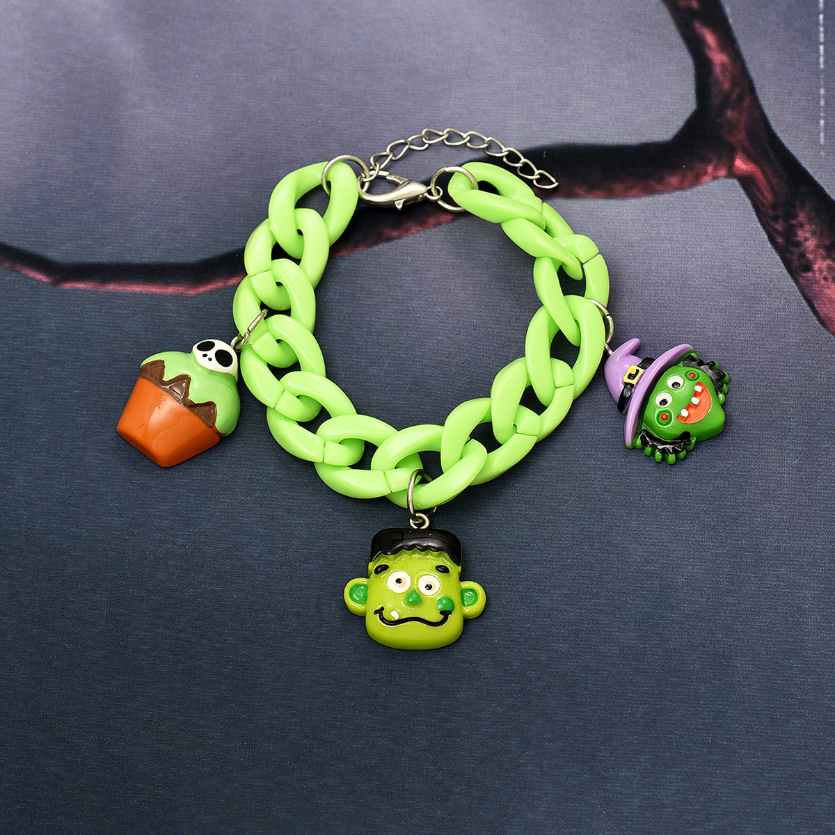 Wholesale Cartoon Acrylic DIY Vampire Skull Halloween Plastic Bracelet