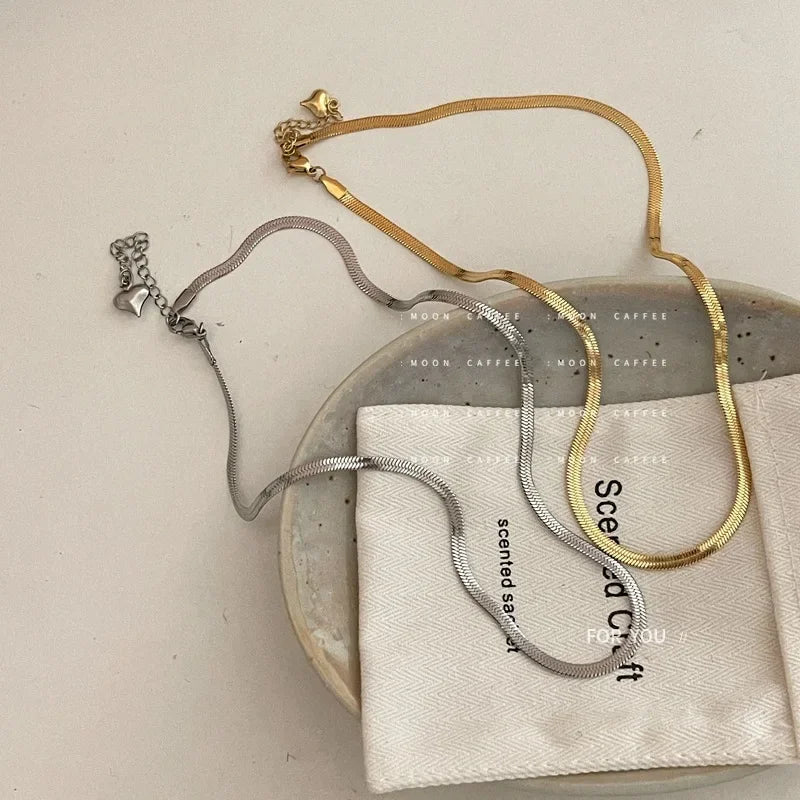 Wholesale Simple snake bone chain versatile temperament clavicle chain