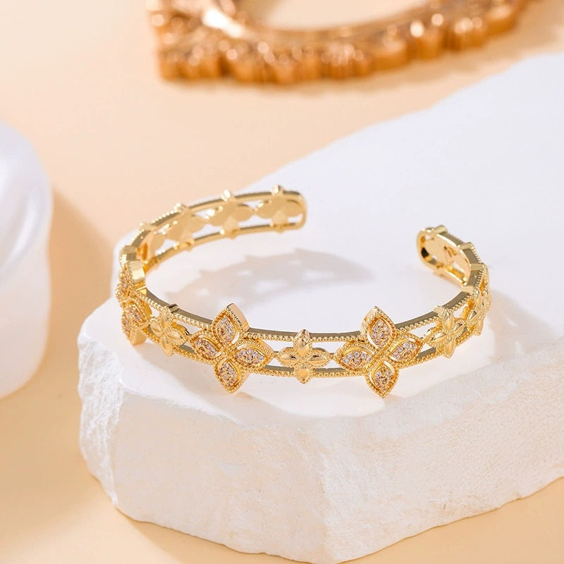 Wholesale Nail copper micro inlaid zircon open bracelet