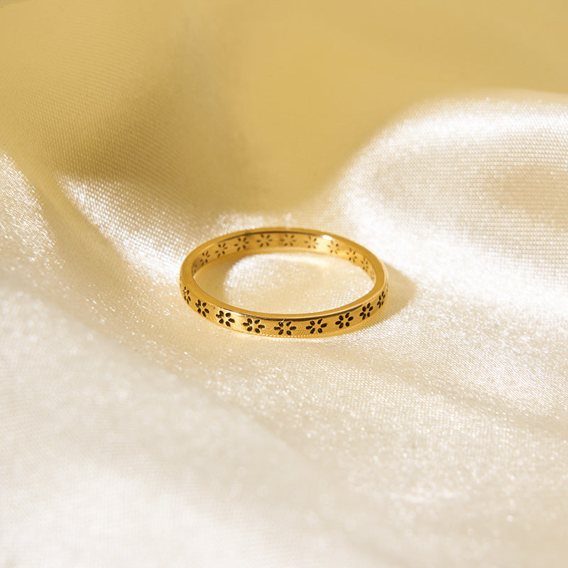 Wholesale Stainless Steel Hollow Flower Ring