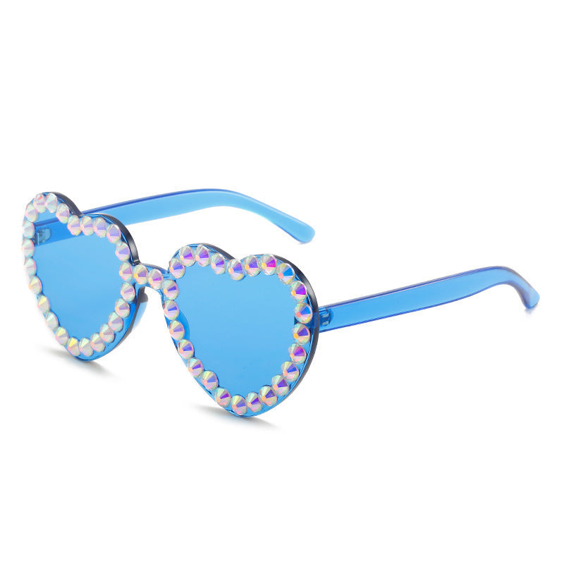 Wholesale Gorgeous Diamond Studded Fashion Love Heart Trendy Decorated Sunglasses