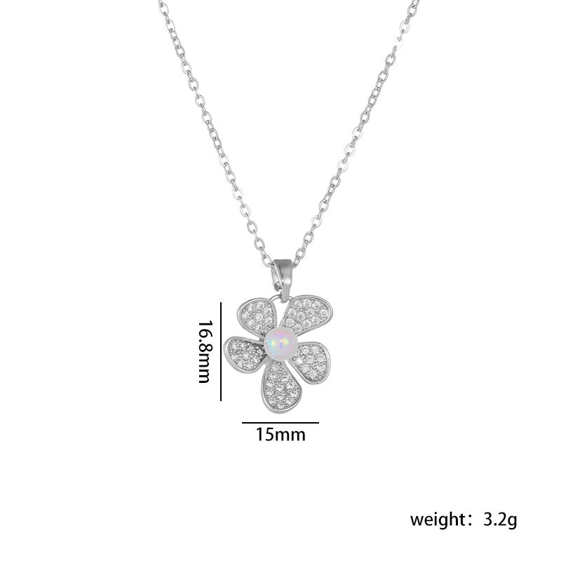 Wholesale women' s flower pendant niche design clavicle chain