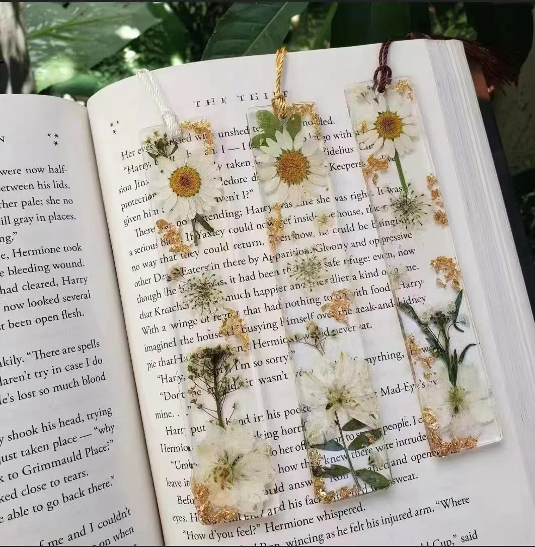Wholesale Creative Real Flower Daisy Epoxy Transparent Tassel Dried Flower DIY Bookmark