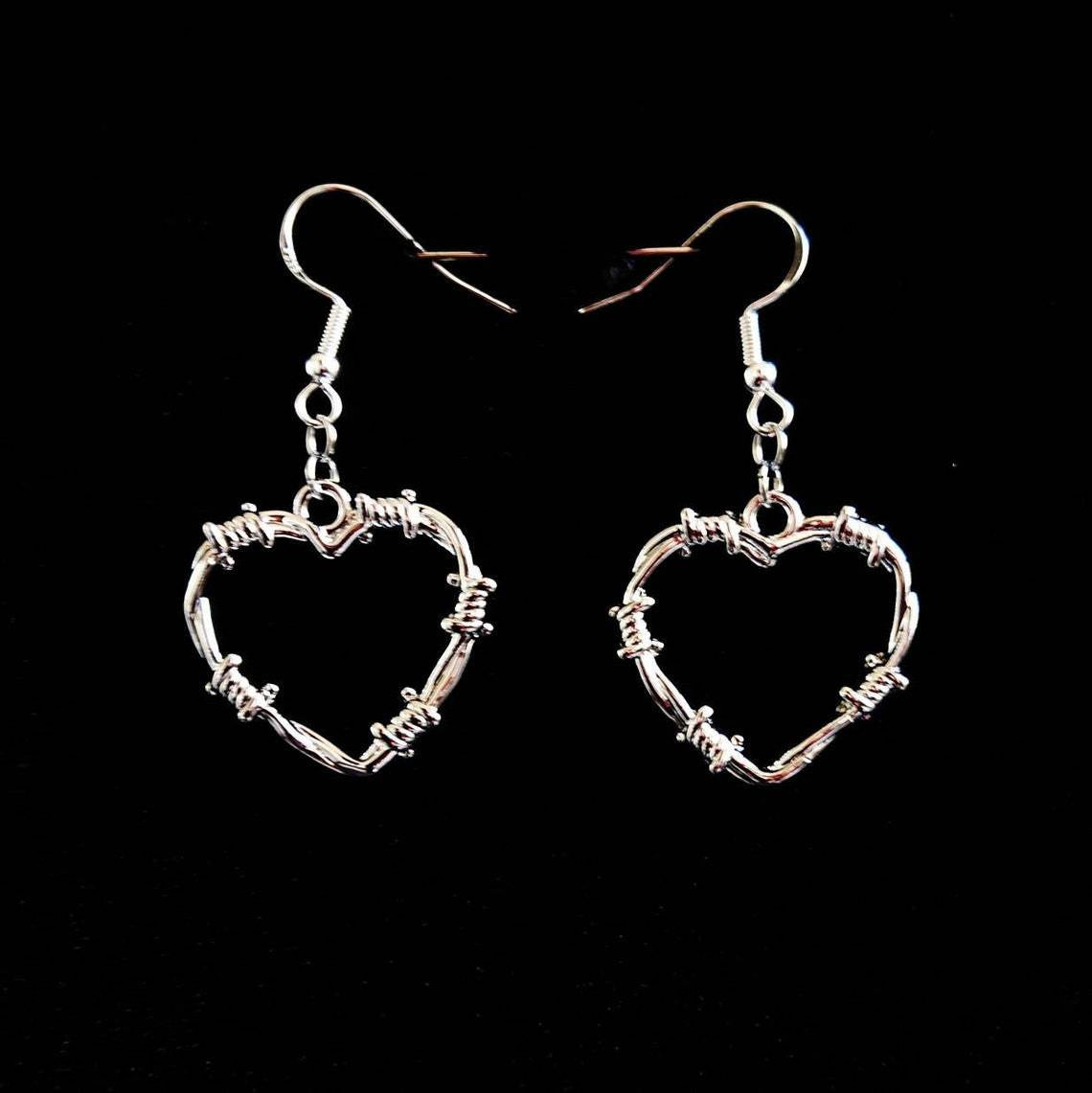 Wholesale Gothic gold/silver forked heart pendant earrings