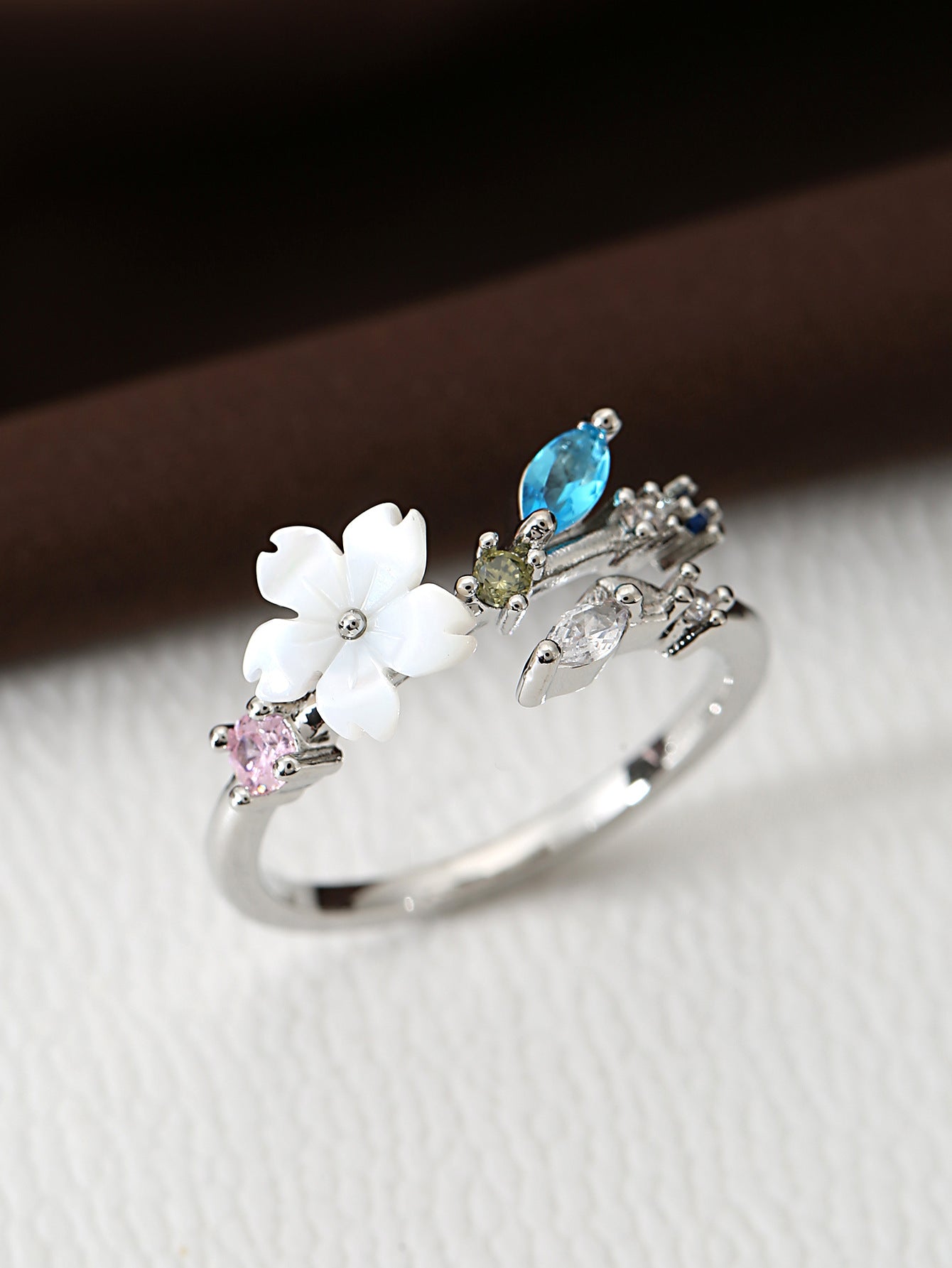 Wholesale Flower Open Ring for Women with Micro-Set Zircon