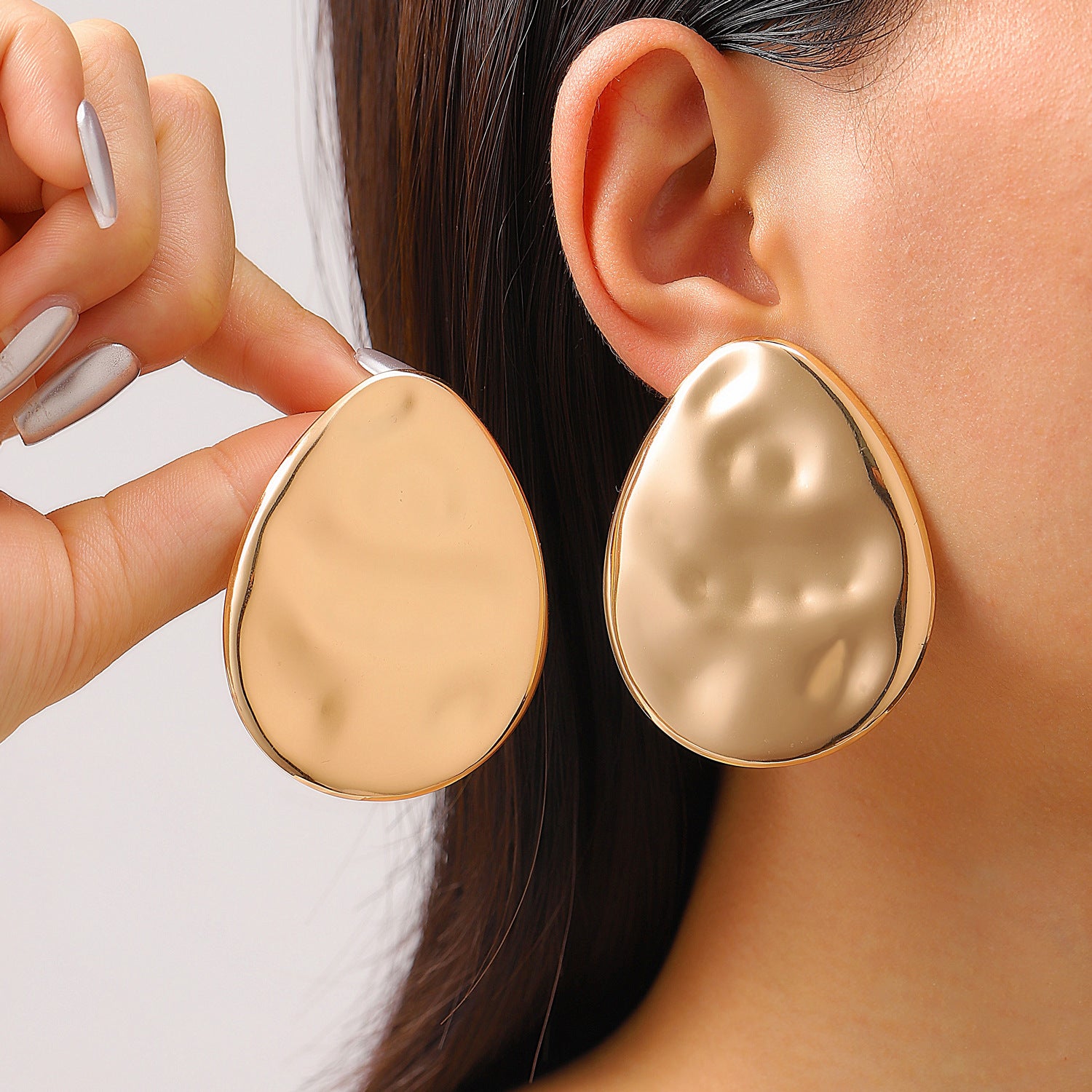 Wholesale Vintage Lava Texture Irregular Geometric Earrings For Women Gold Metal Electroplated Fashion Accessory