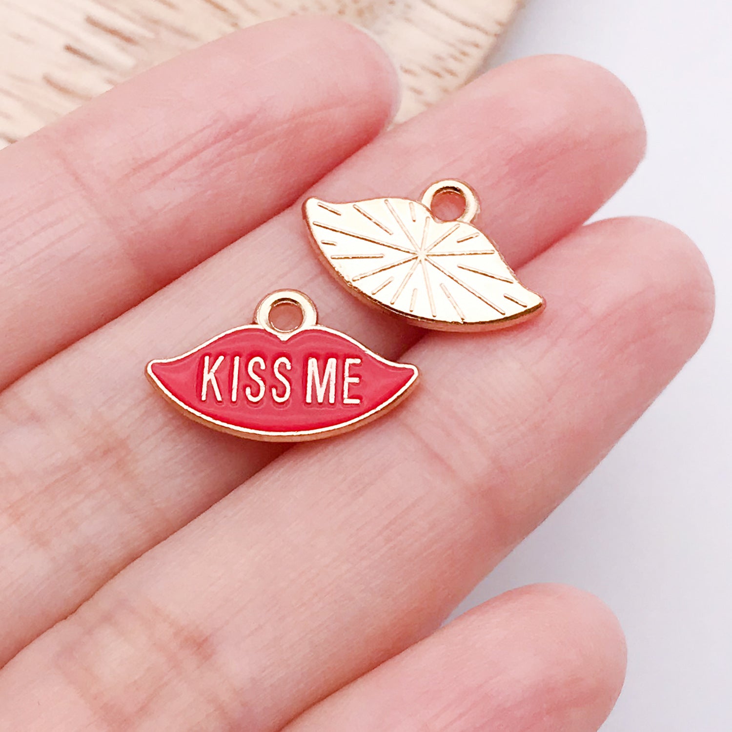 Wholesale Valentine' s Day Love Variety Cartoon Jewelry Accessories Pendant