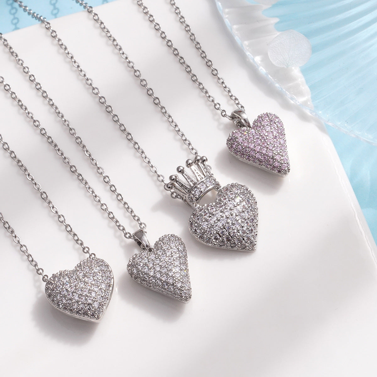 Wholesale Love Crown Necklace Pendant Personalized  Accessories