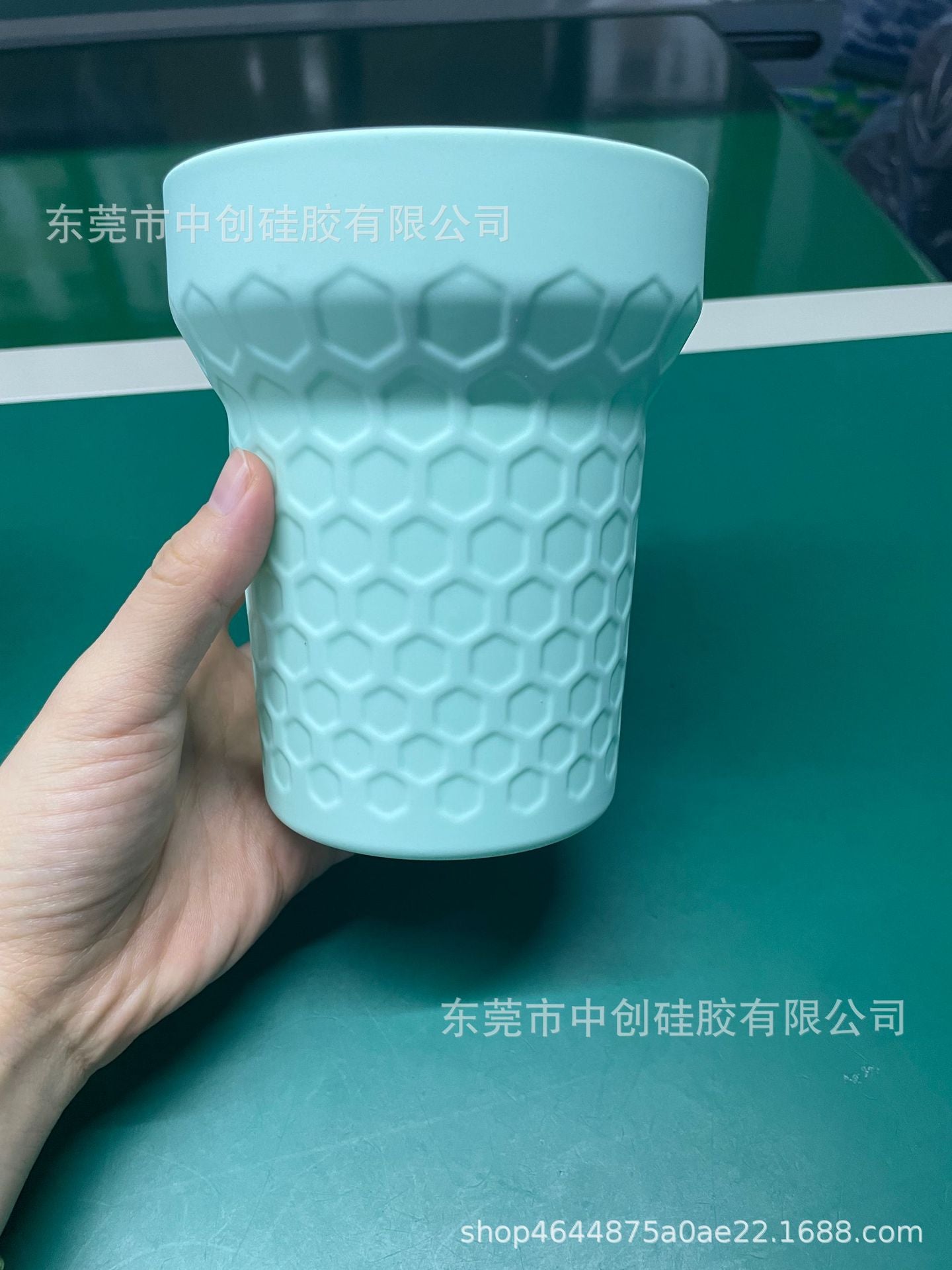 Wholesale 30oz/40oz Silicone Water Cup Boot Cup Protector Cover