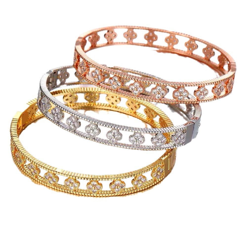Wholesale Diamond-studded four-leaf clover bracelet