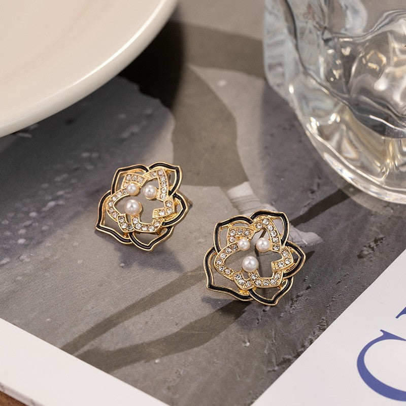 Wholesale French Retro Vintage Flower Pearl Earrings