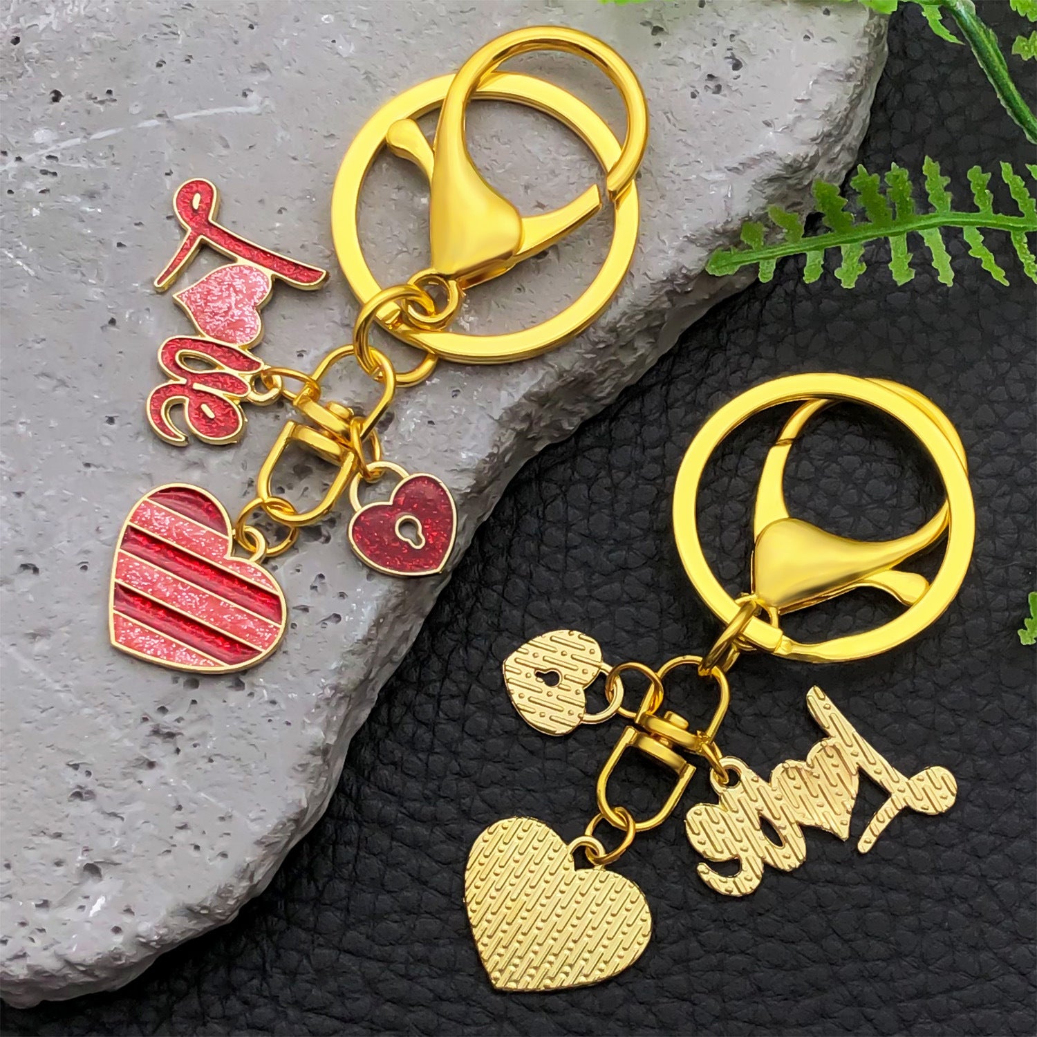 Wholesale Valentine' s Day Oil Dripping Red Sprinkled Gold Love Heart Keychain