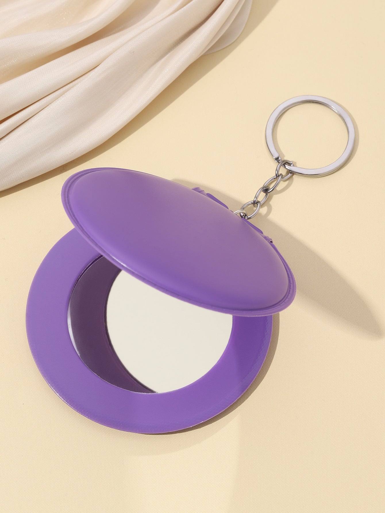 Wholesale Candy Color Cosmetic Mirror Leather Small Round Mirror Portable Folding Keychain