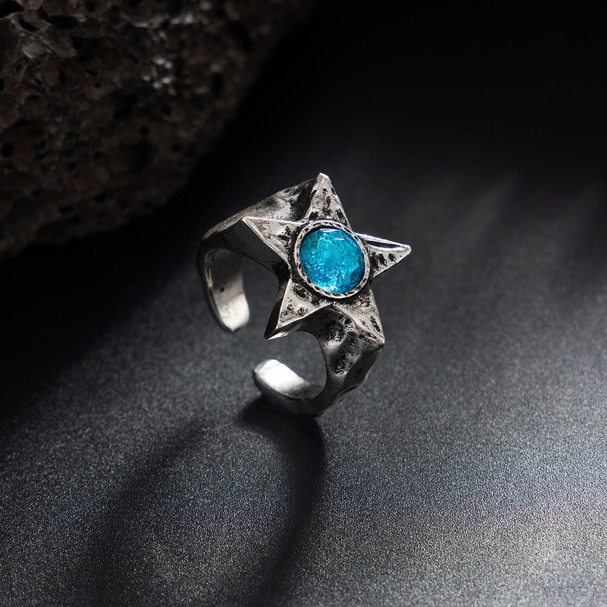 Wholesale Men' s diamond-encrusted five-pointed star irregular ring