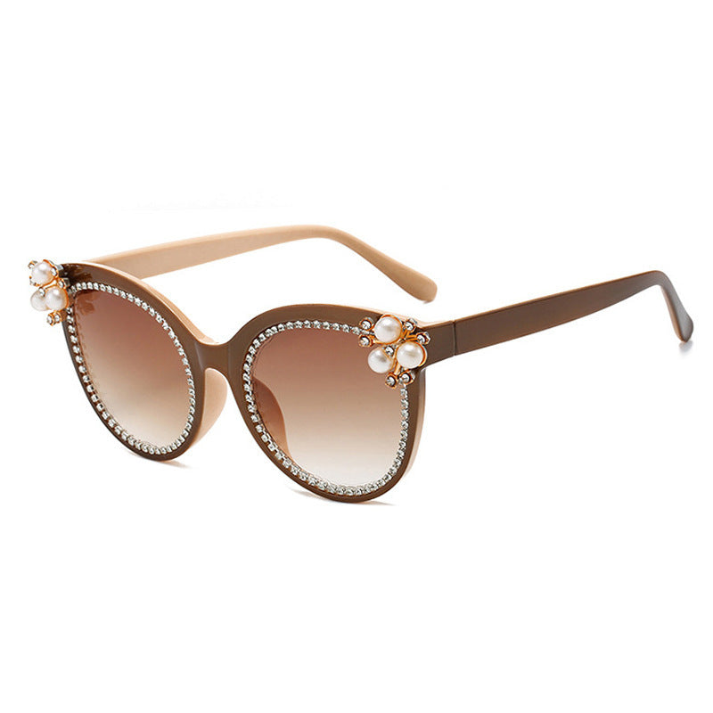 Wholesale Diamond-encrusted Retro Cat Eye Oval Frame PC Sunglasses