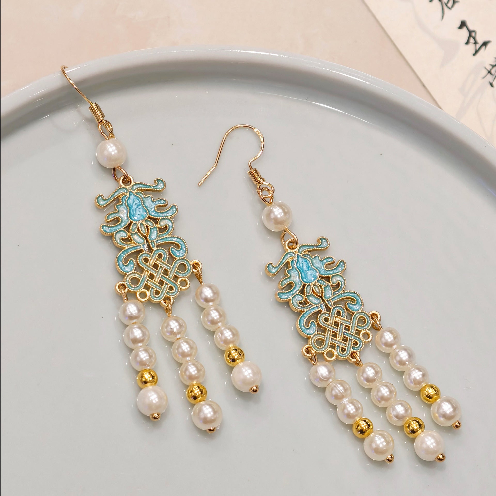 Wholesale Vintage court style ethnic antique earrings