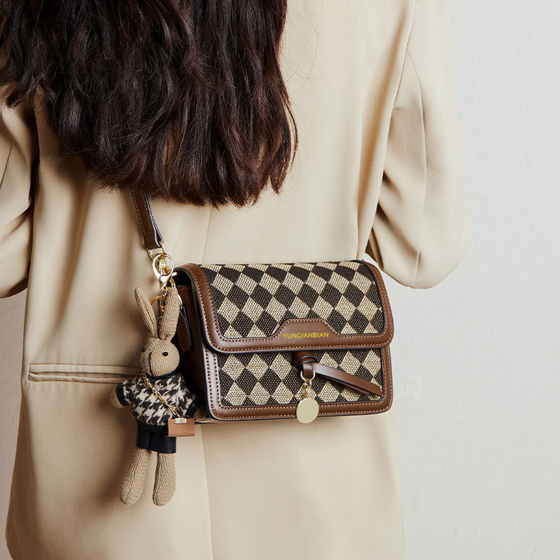 Wholesale Diamond Plaid Bunny Pendant Crossbody Shoulder Bag