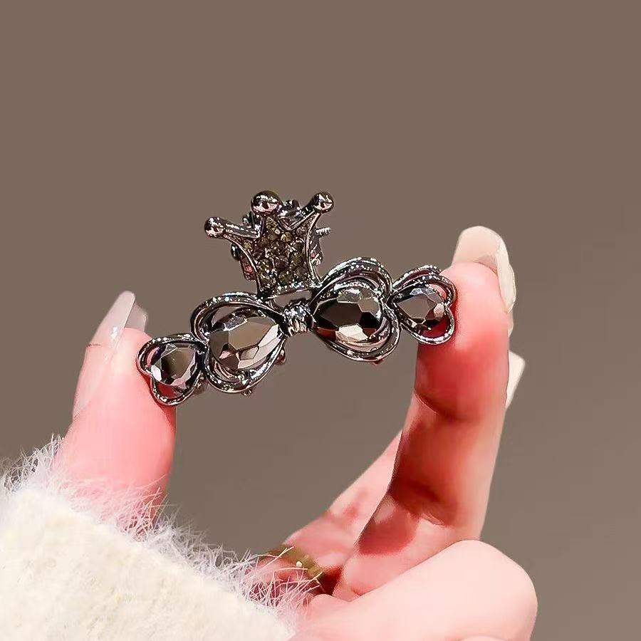 Wholesale High-grade Rhinestone Crown Grab Clip Temperament New Medium Hairpin Back Head Half Hair Shark Clip Hairpin Hair Accessories
