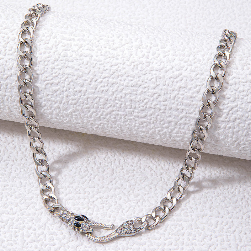 Wholesale Gold Tone Electroplated Alloy Snake Necklace Retro Snake Pendant Choker Trendy Fashion Accessory For Women