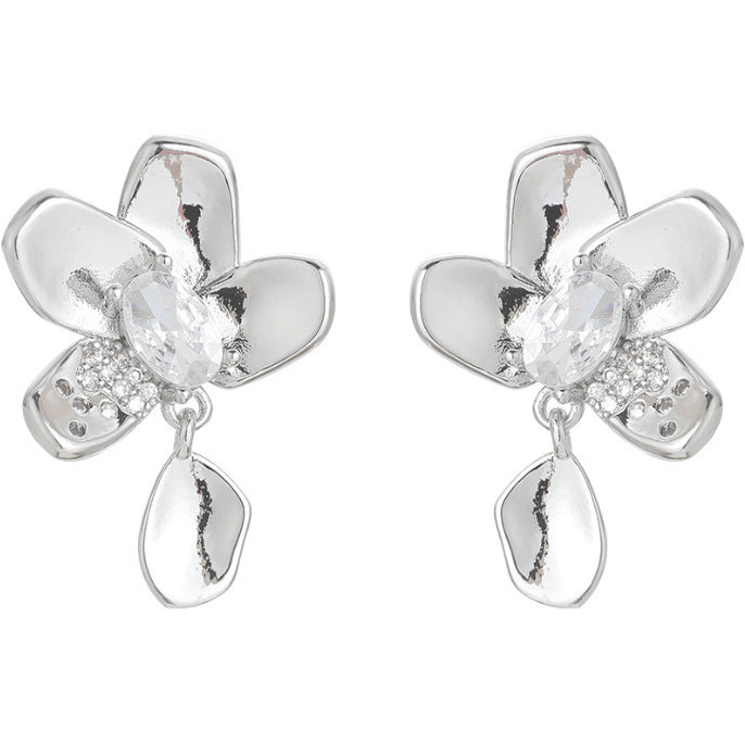 Wholesale Alloy Silver Flower Earrings Stylish Minimalist Studs Jewelry Accessory For Everyday Party Wear