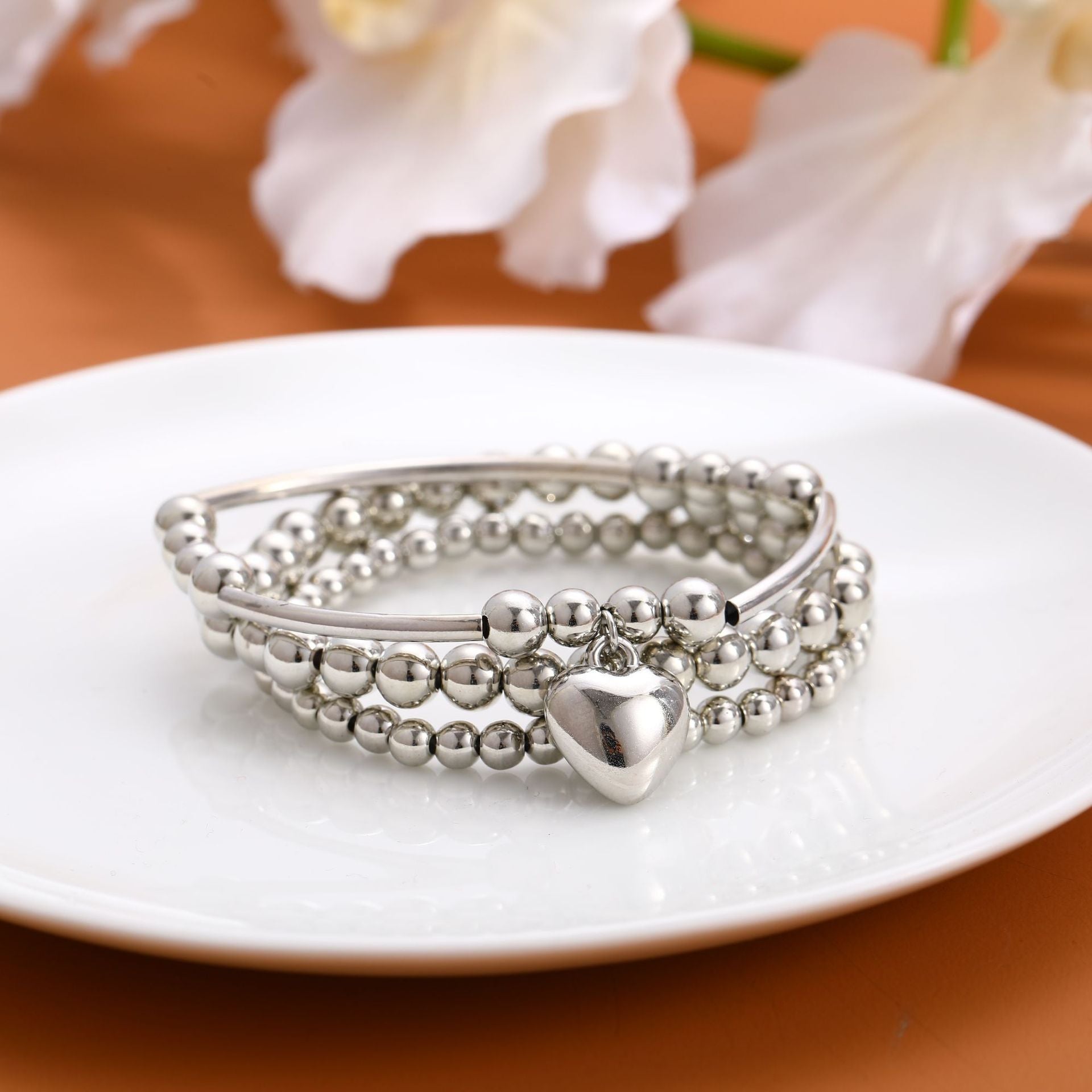 Wholesale ins niche design hand jewelry sweet cool love pendant