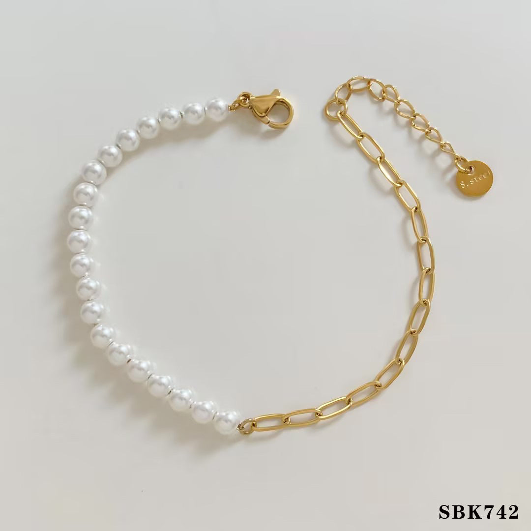 Wholesale PVD stainless steel zircon vacuum gold-plated exquisite bracelet