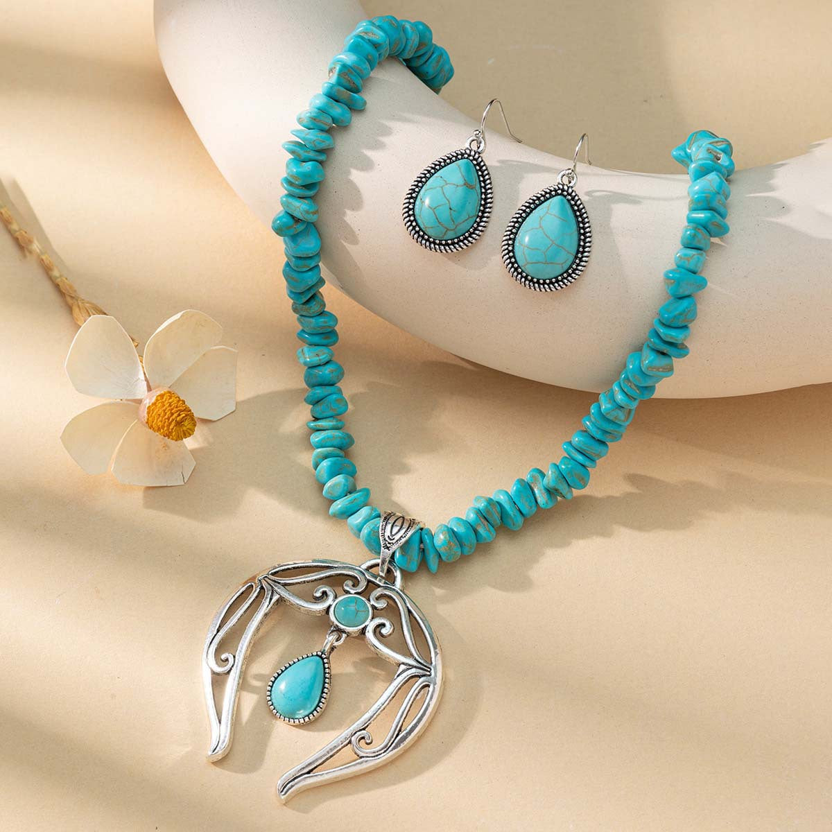 Wholesale Western style exaggerated retro teardrop necklace turquoise earrings necklace