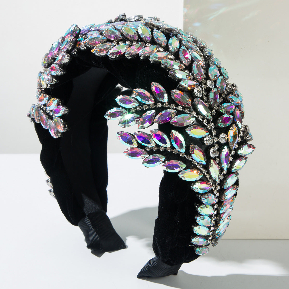 Wholesale Flannel woven full diamond fashionable Baroque big maple leaf shiny headband