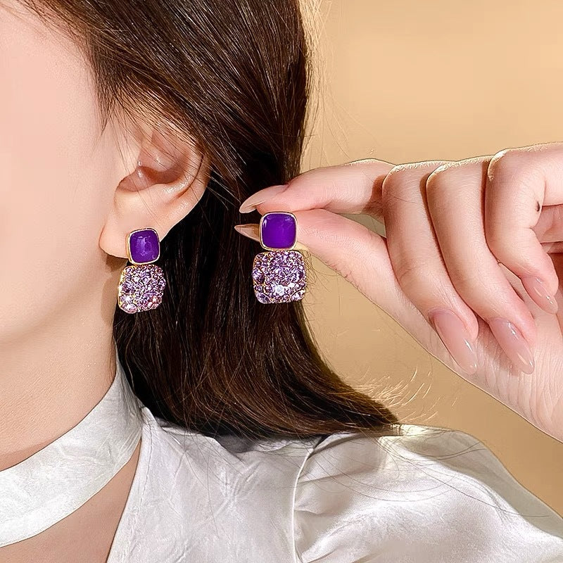 Wholesale Trendy Fashion Commuter Earrings,  Stylish and Unique Ear Studs