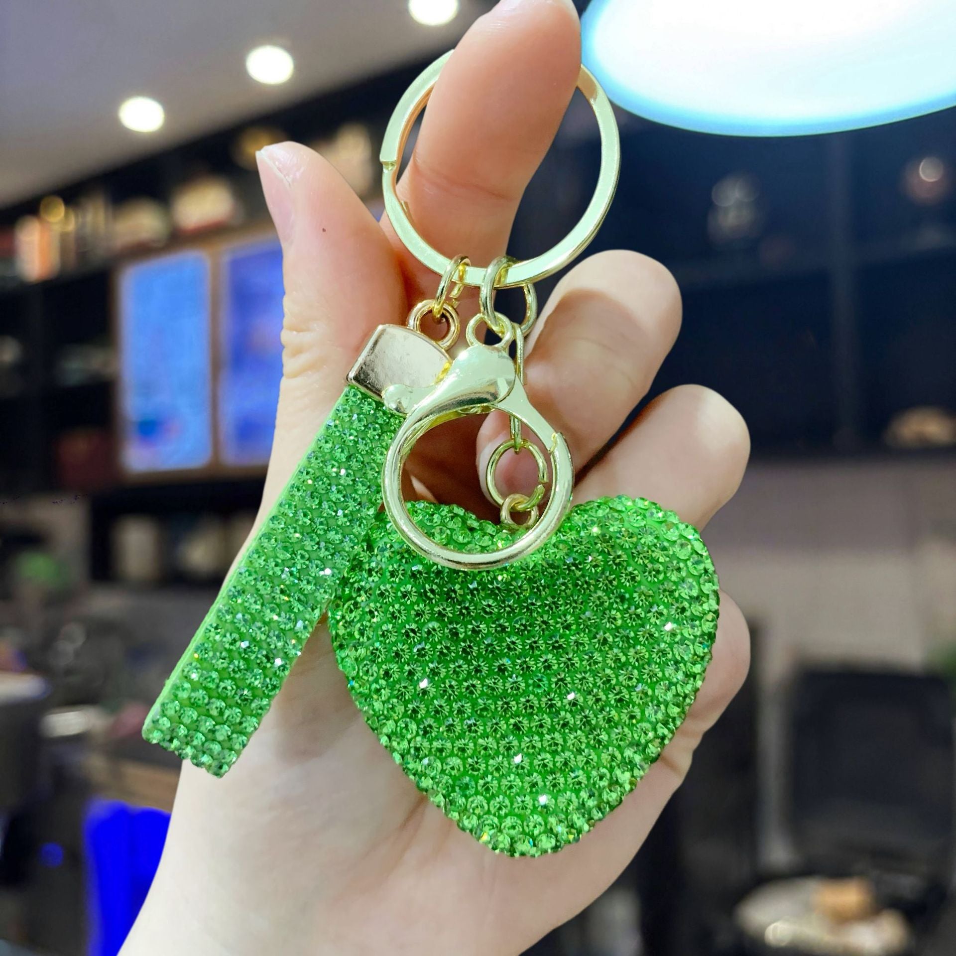 Wholesale Heart-shaped Keychain Full of Love and Diamonds