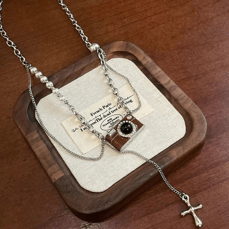 Wholesale Vintage Brown Camera Pearl Necklace Sweater Chain