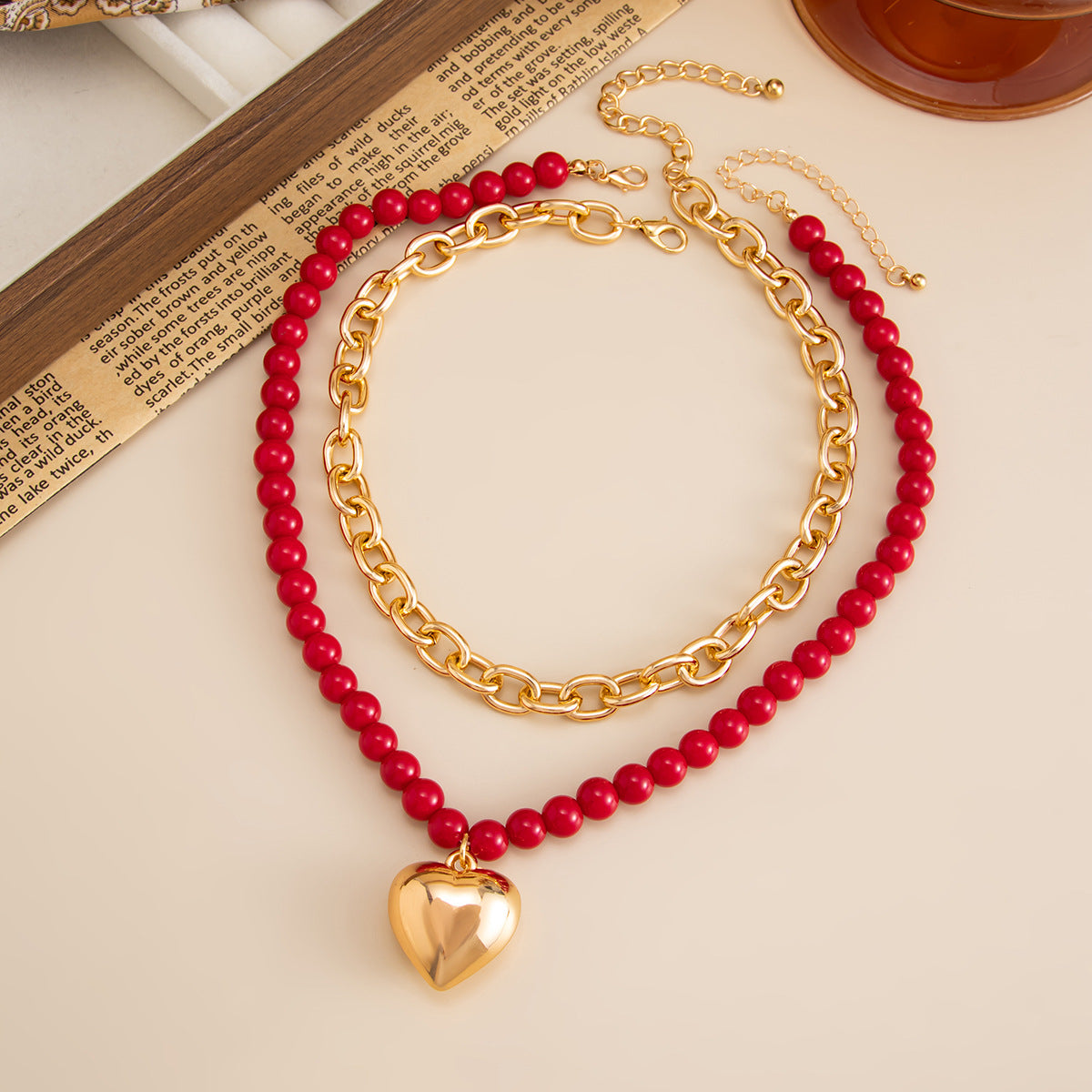 Wholesale Red acrylic OT buckle heart-shaped pendant necklace