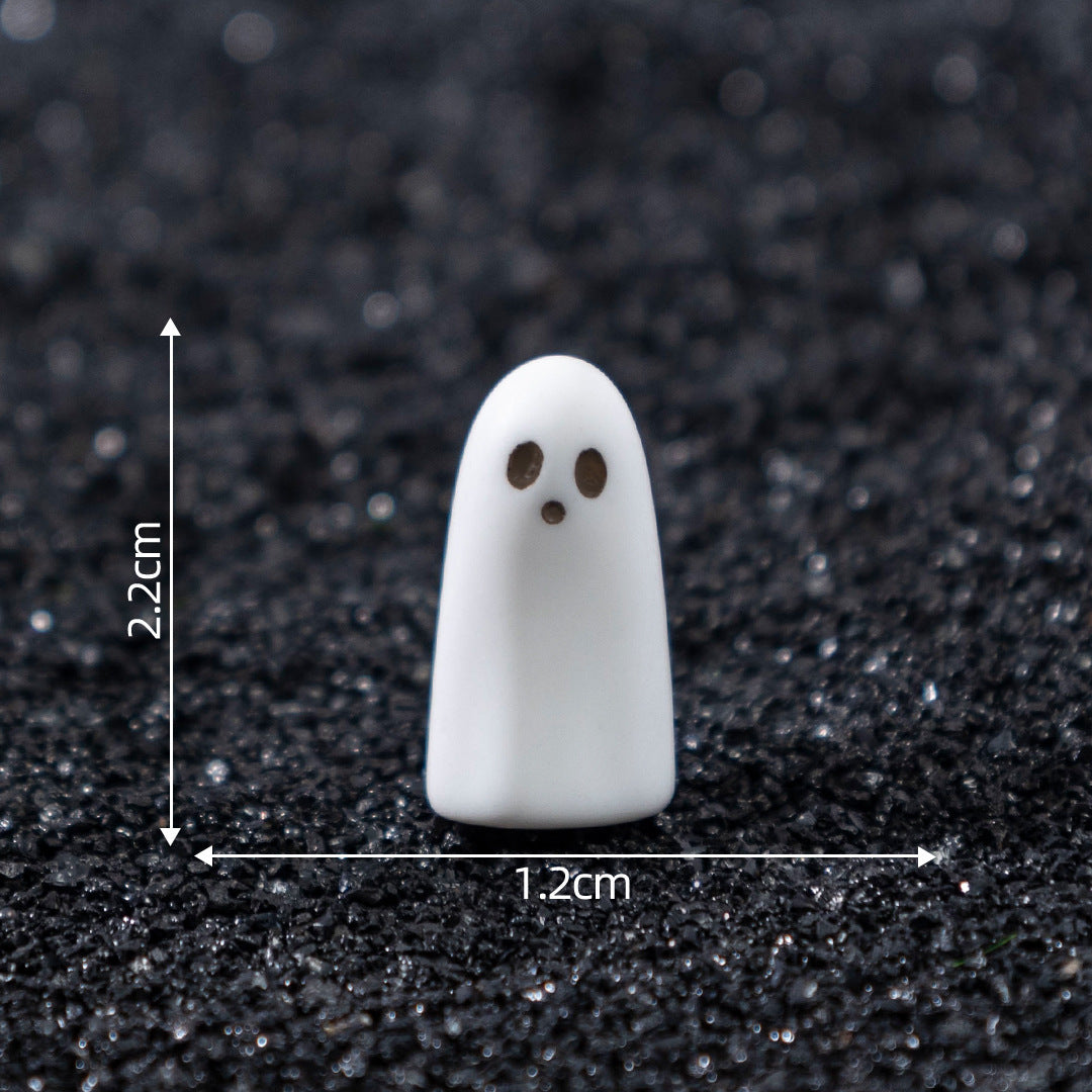 Wholesale Cute White Ghost Figurine Resin DIY Desktop Decor Decorative Accessory Gift