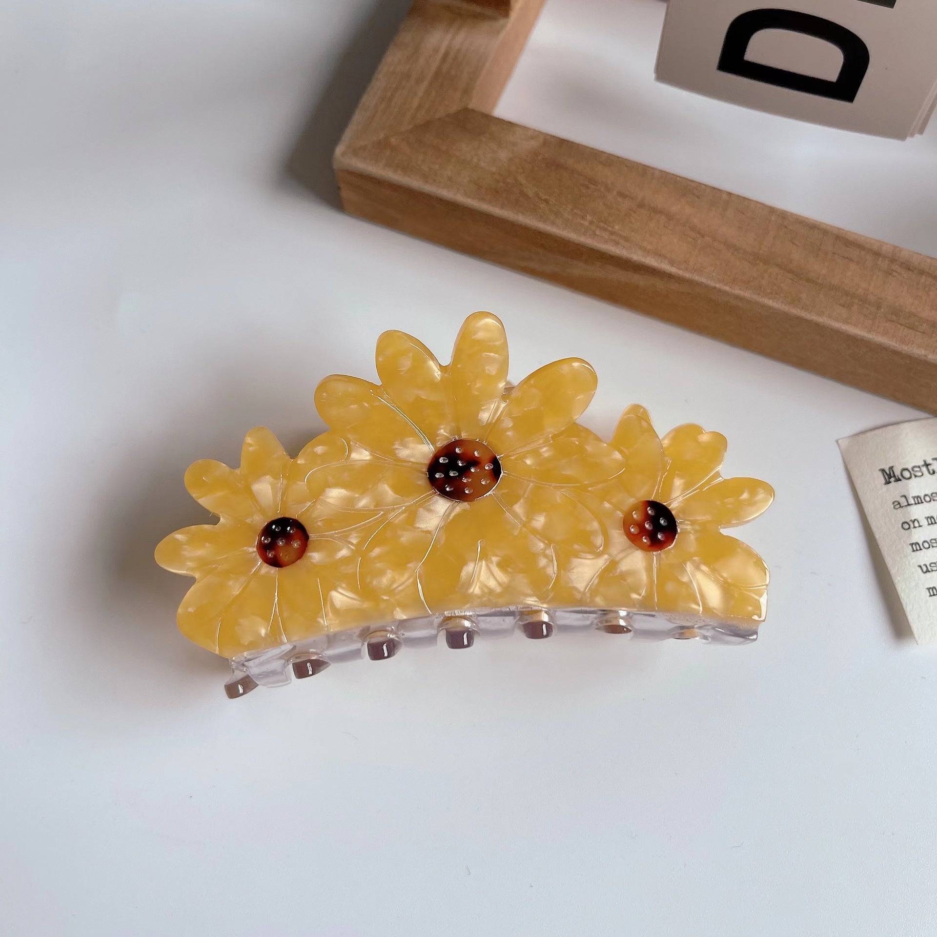 Wholesale Palm Smiley Bouquet Acetate Hairpin