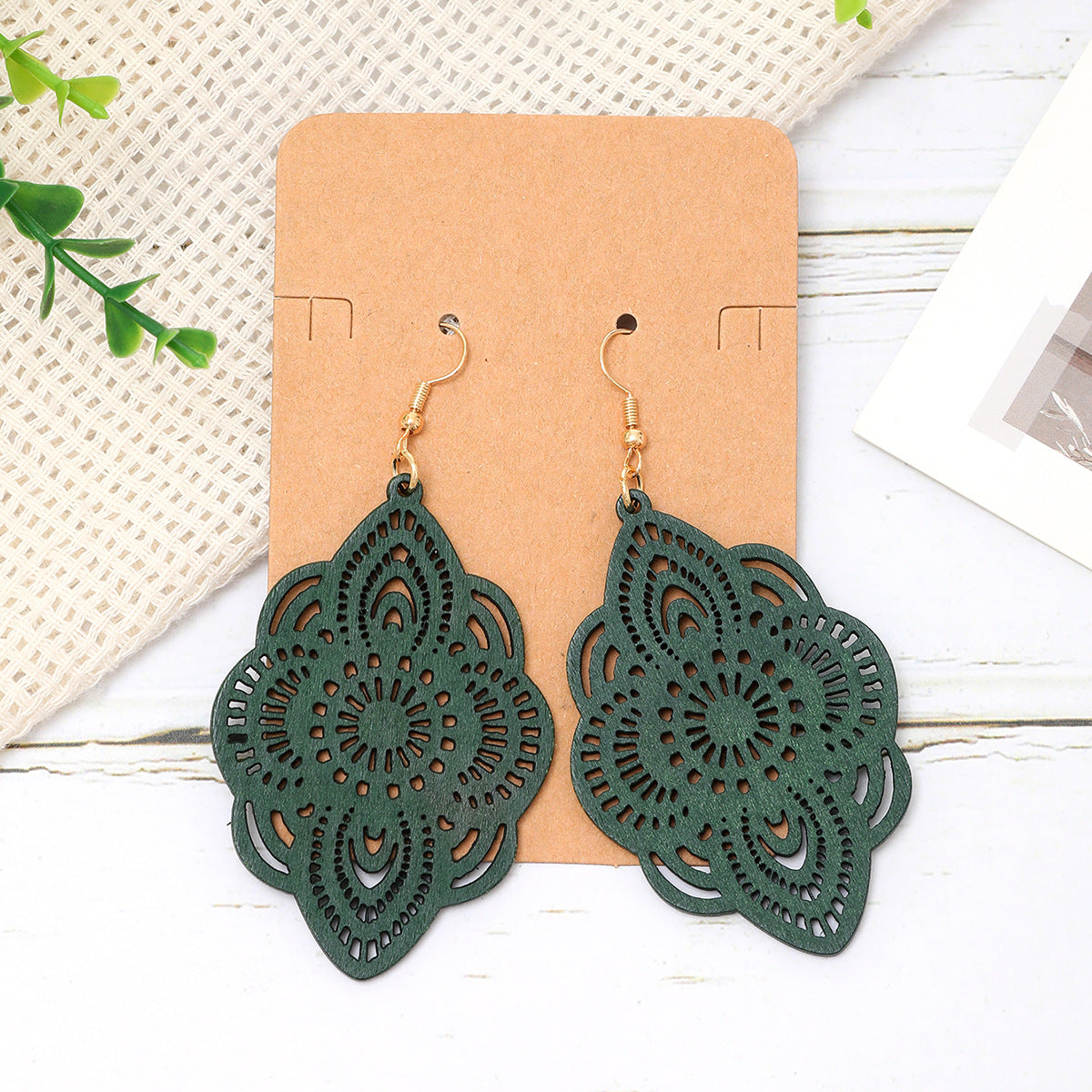 Wholesale Carved Pattern Pendant Vintage Elegant Earrings