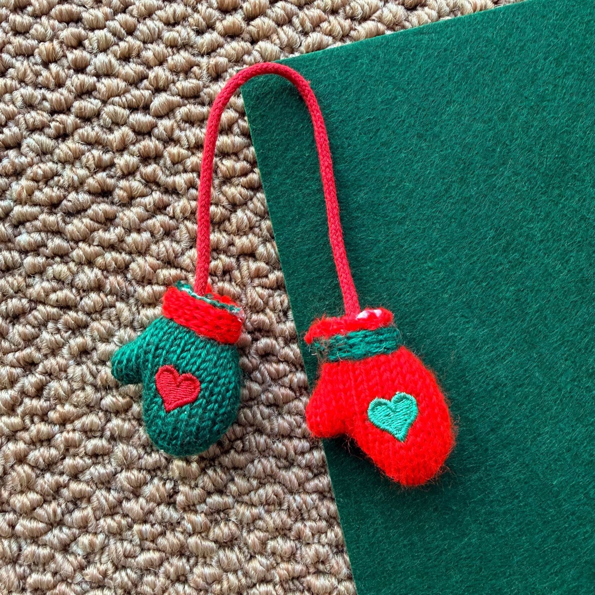 Wholesale Doll-shaped Christmas Mini Gloves Doll Accessories