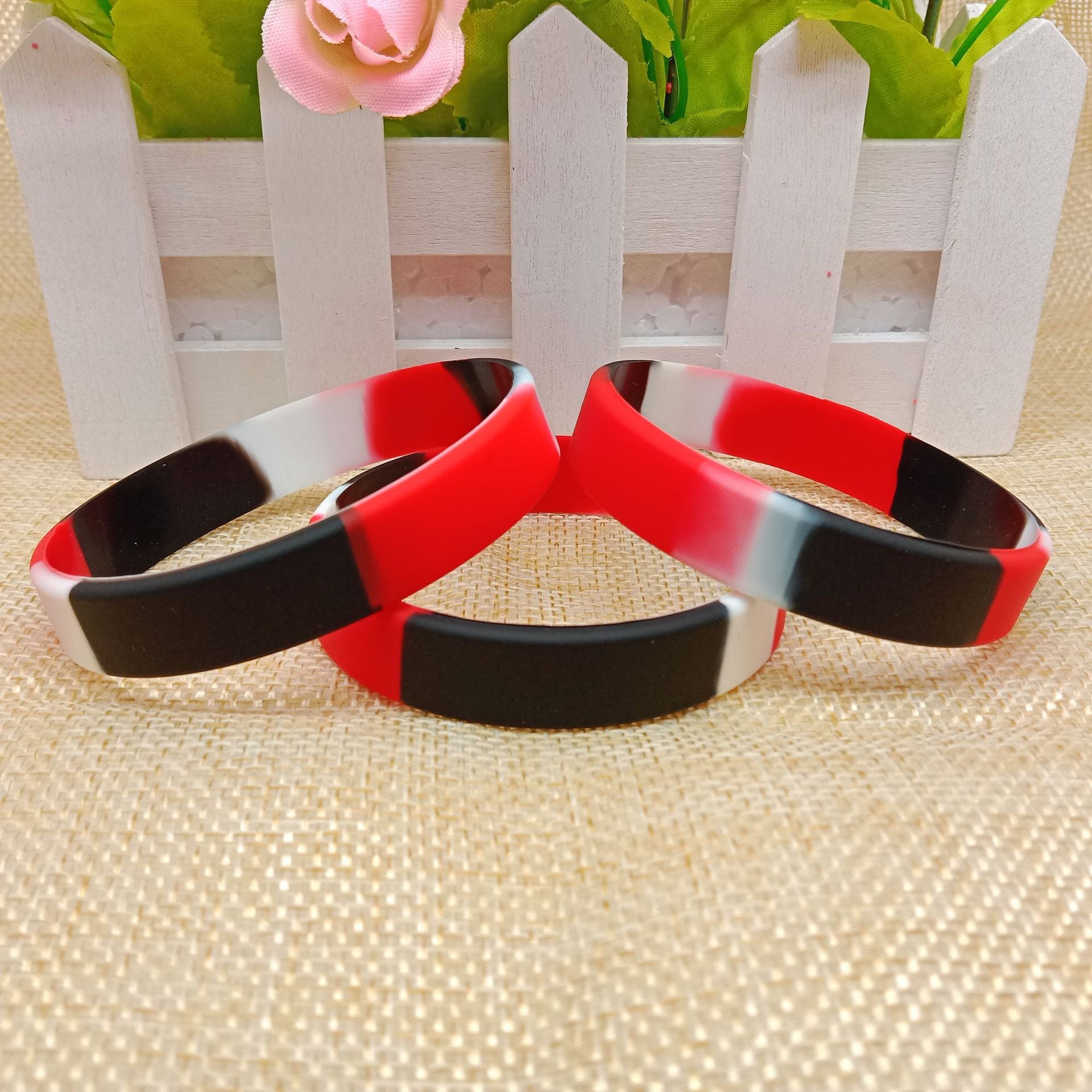 Wholesale Silicone Rubber Fitness Hipster Sports Bracelet