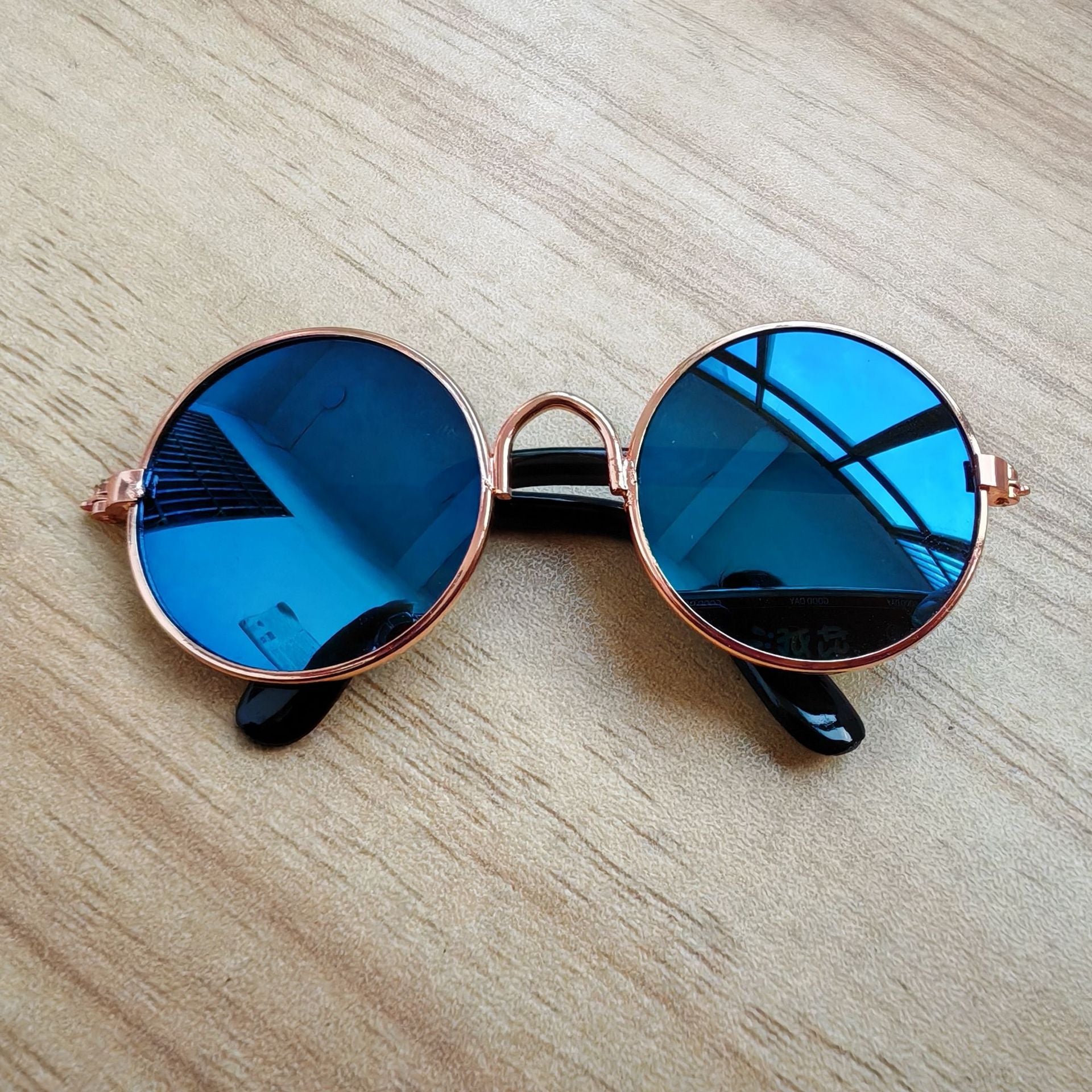 Wholesale Pet sunglasses for cats and dogs