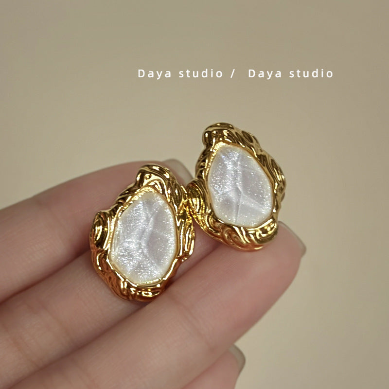 Wholesale  Super Fairy French Retro Shimmering Resin Earrings