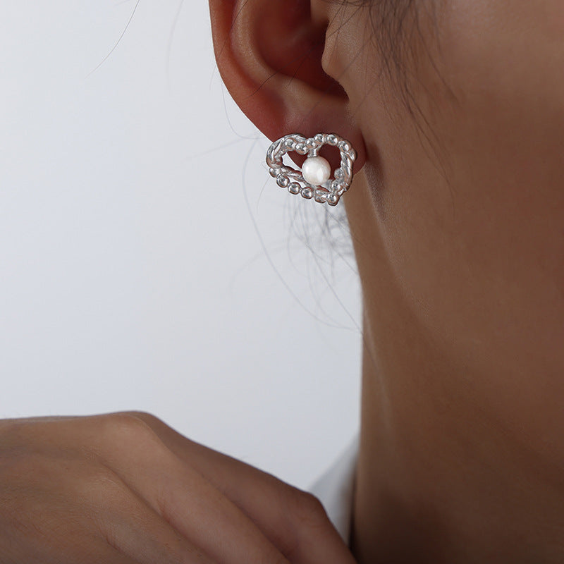 Wholesale Retro Palace Style Titanium Steel Love Simple Female Gold 18K Earrings