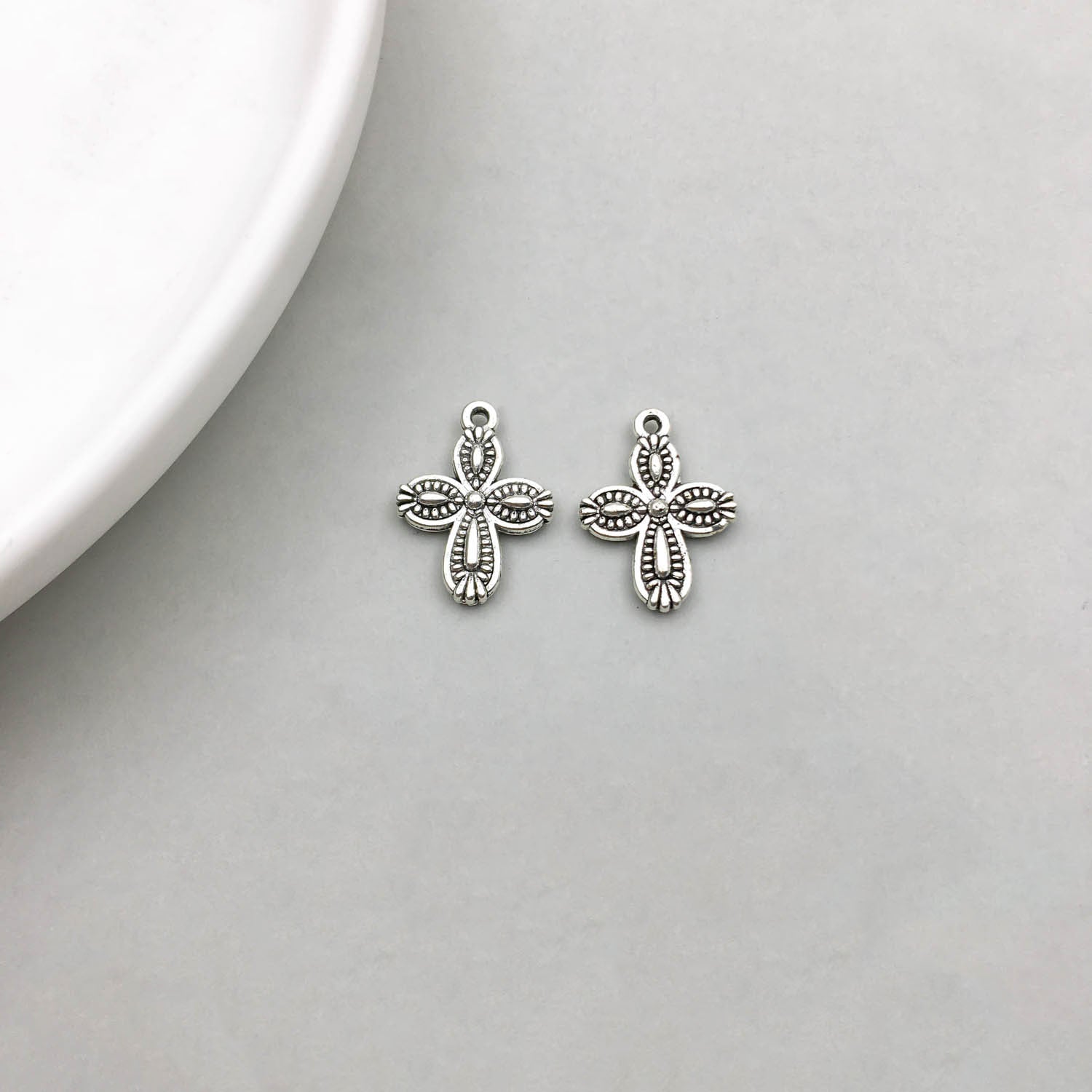 Wholesale 1 Antique Silver Alloy Cross Series Simulation Heart Cross DIY Pendant