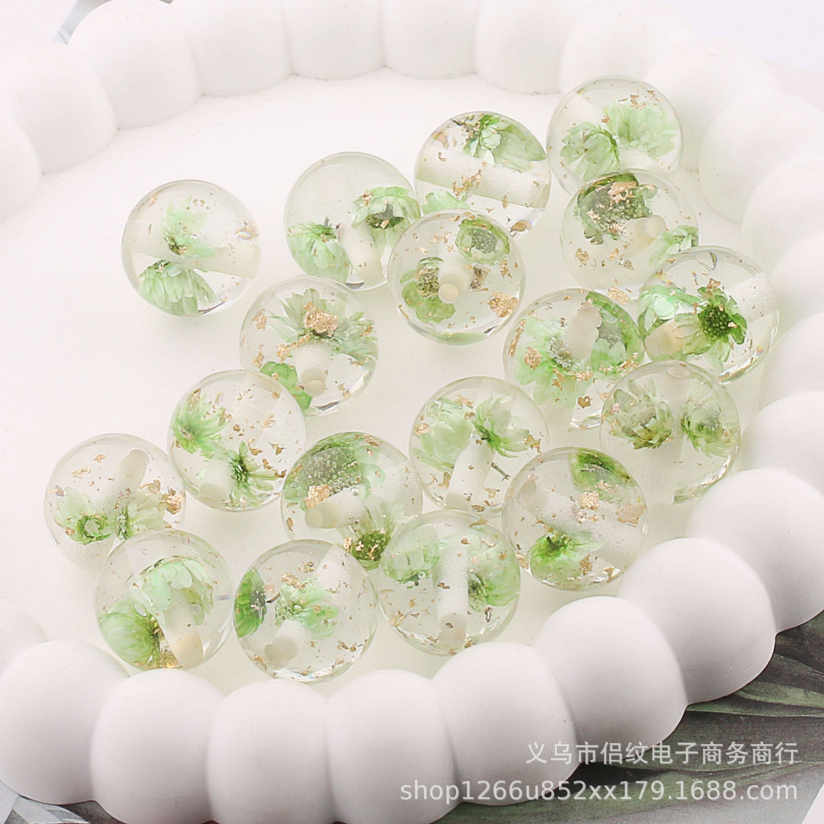 Wholesale 20PCS 16mm Colorful Transparent Resin Gold Foil Straight Hole Balls
