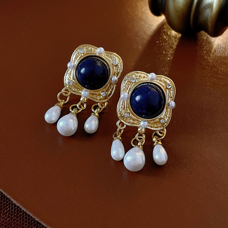 Wholesale Vintage Earrings Palace Style Earrings