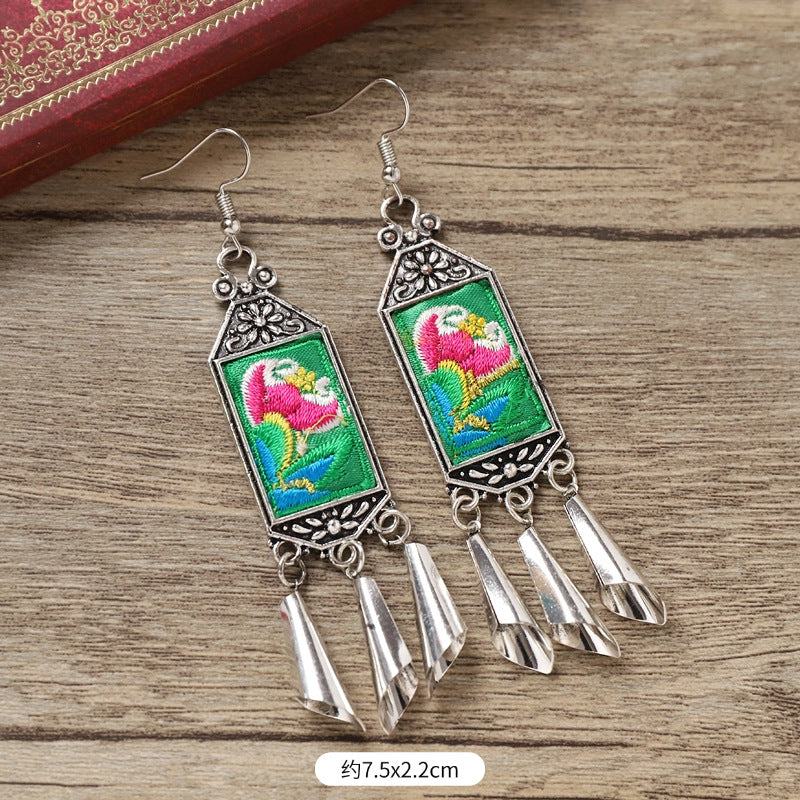 Wholesale Chinese Retro Alloy Earrings